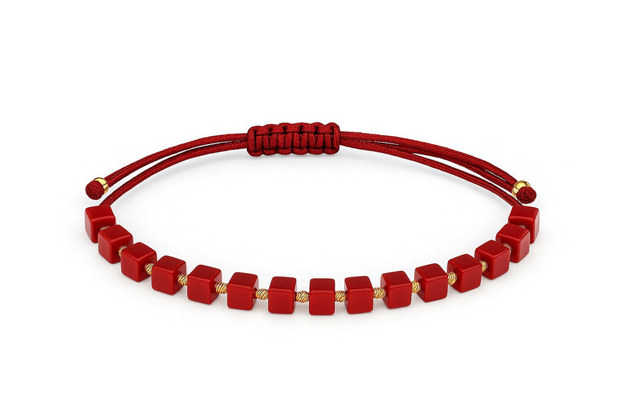 Raudono siūlo apyrankė su oniksais ir auksu