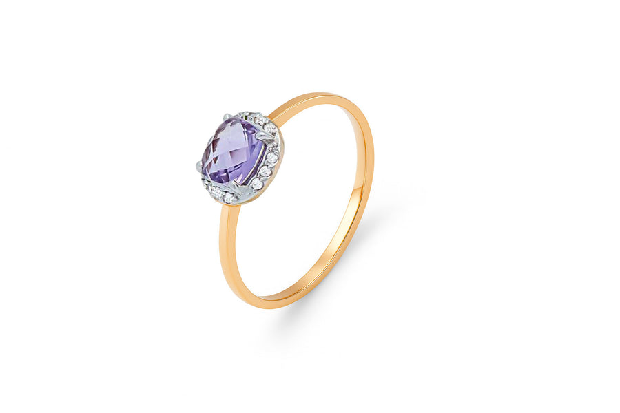 Gold ring with amethyst and zircons